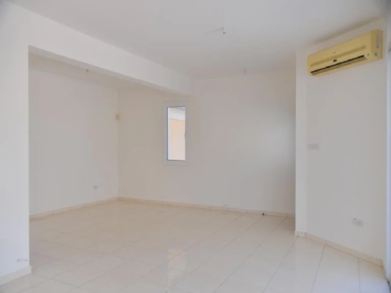 Cheap Houses and Villas for Sale Larnaca up to 300000 euro