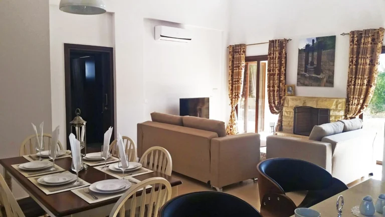 2 Bedroom House for Sale in Monagroulli, Limassol District