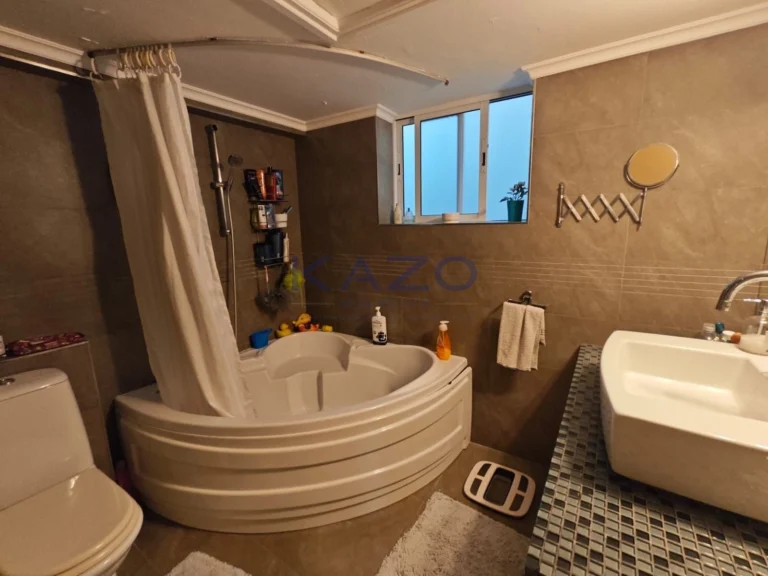 5 Bedroom House for Sale in Limassol – Kapsalos