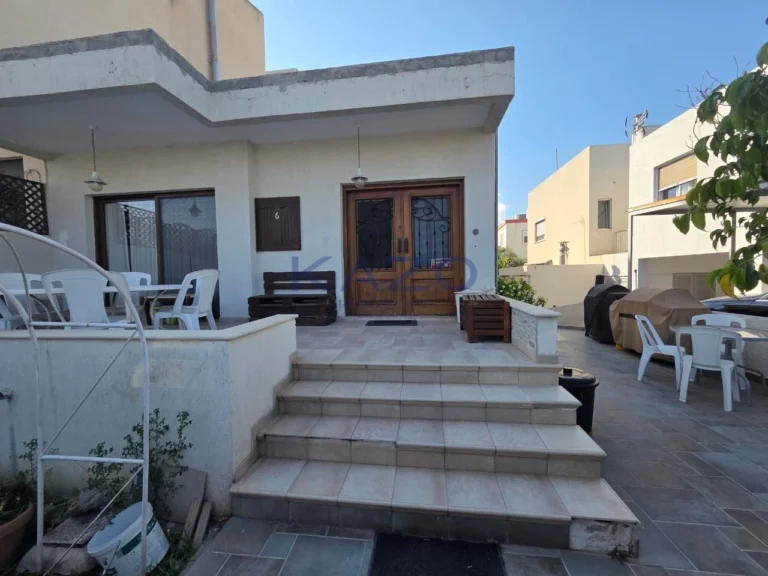5 Bedroom House for Sale in Limassol – Kapsalos
