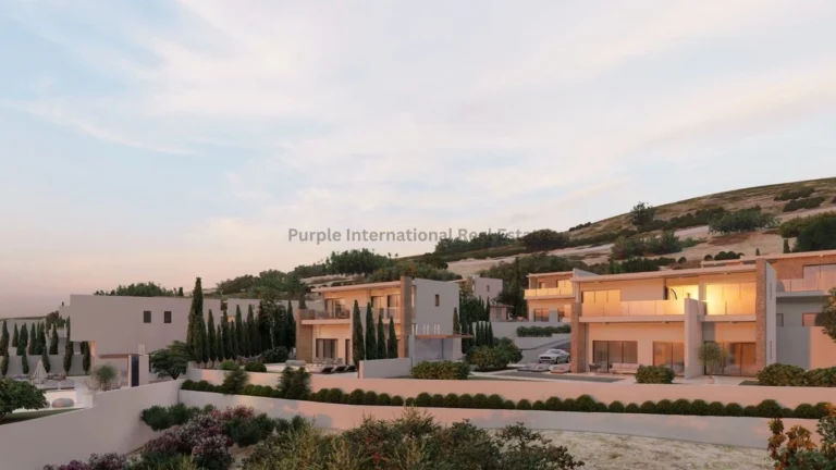 5 Bedroom House for Sale in Peyia, Paphos District