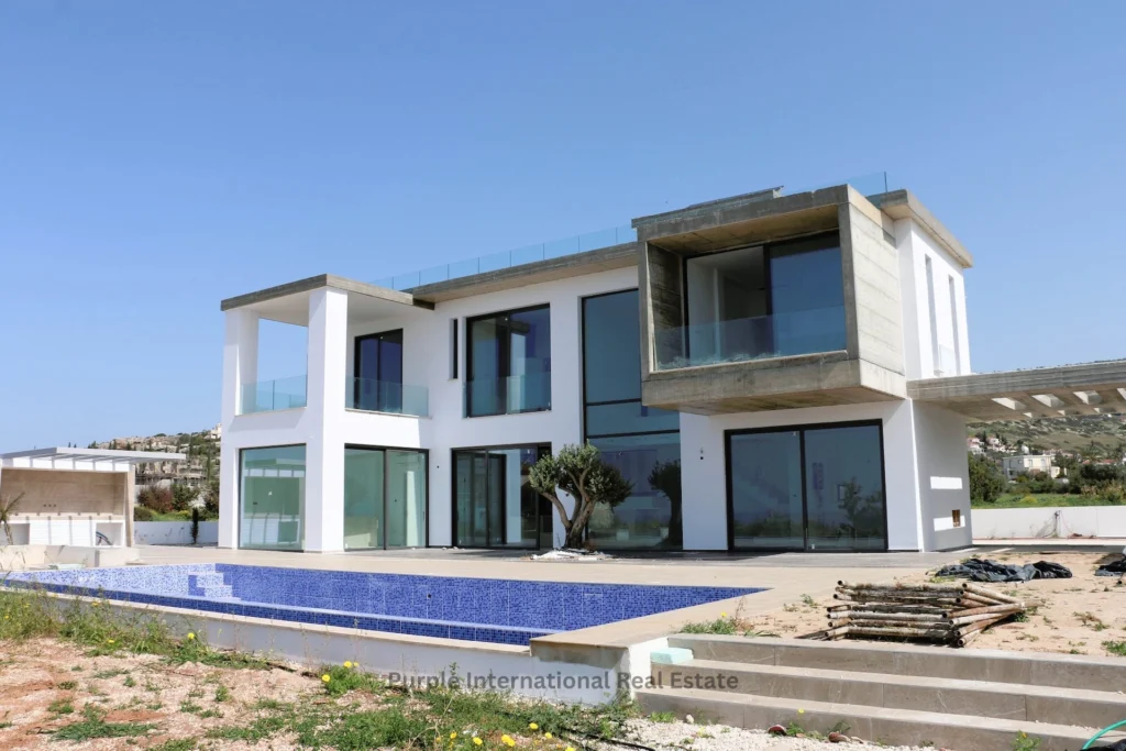 4 Bedroom House for Sale in Peyia, Paphos District