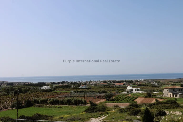 4 Bedroom House for Sale in Peyia, Paphos District