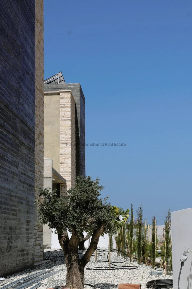 4 Bedroom House for Sale in Peyia, Paphos District