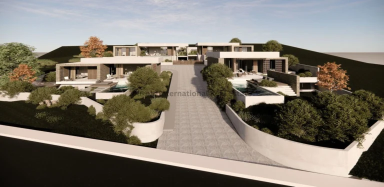 4 Bedroom House for Sale in Sea Caves, Paphos District