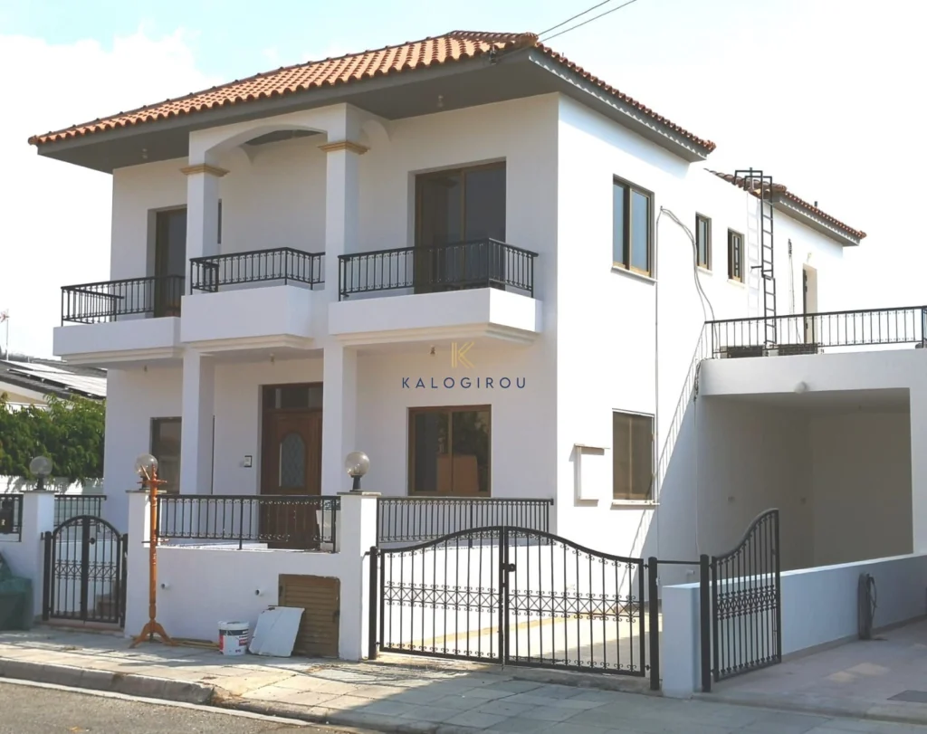 4 Bedroom House for Sale in Livadia Larnakas, Larnaca District