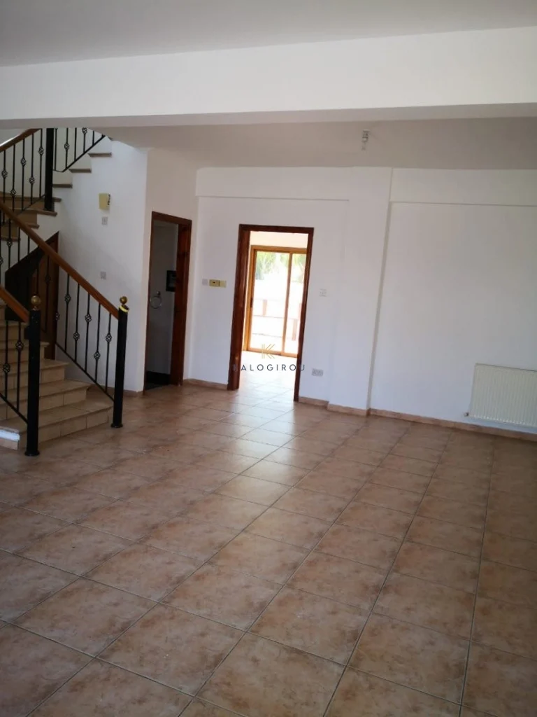 4 Bedroom House for Sale in Livadia Larnakas, Larnaca District