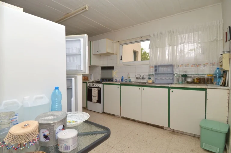 Cheap Houses and Villas for Sale Larnaca up to 200000 euro