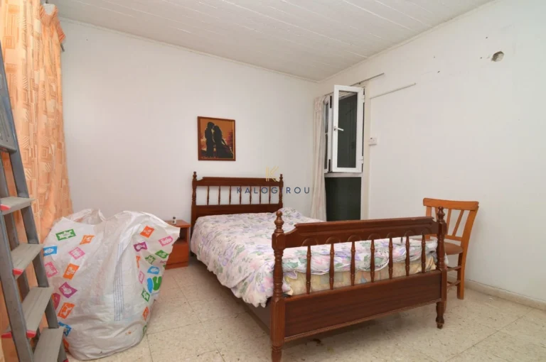 Cheap Houses and Villas for Sale Larnaca up to 200000 euro