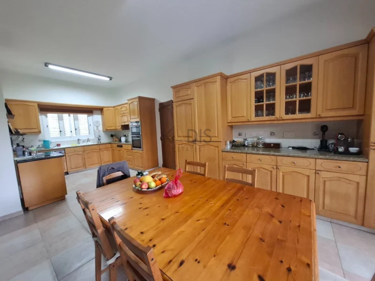 4 Bedroom House for Sale in Geri, Nicosia District