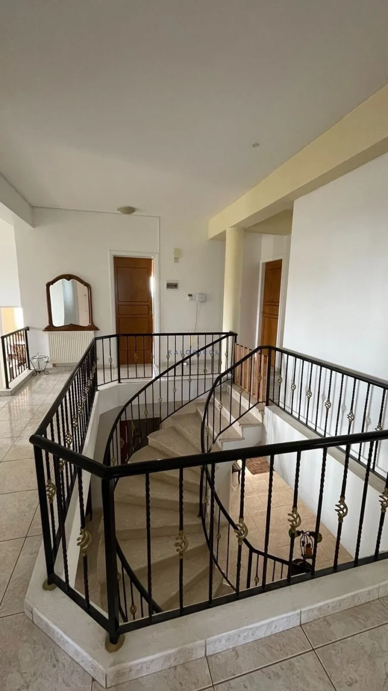 5 Bedroom House for Sale in Anafotida, Larnaca District