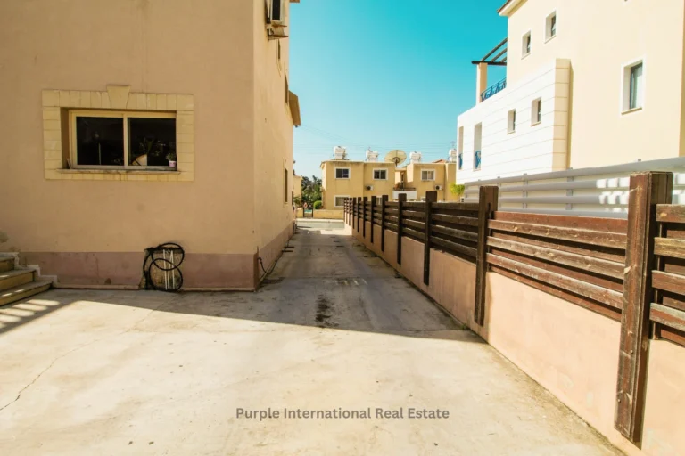3 Bedroom House for Sale in Paphos – Universal