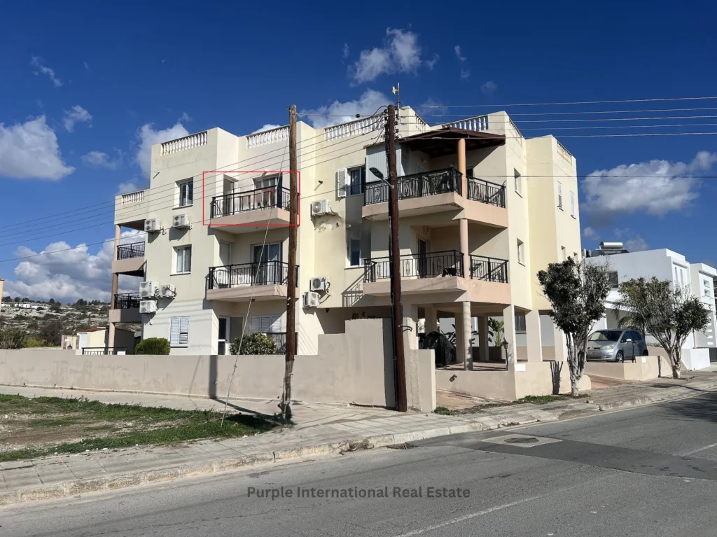 1 Bedroom Apartment for Sale in Paphos – Universal