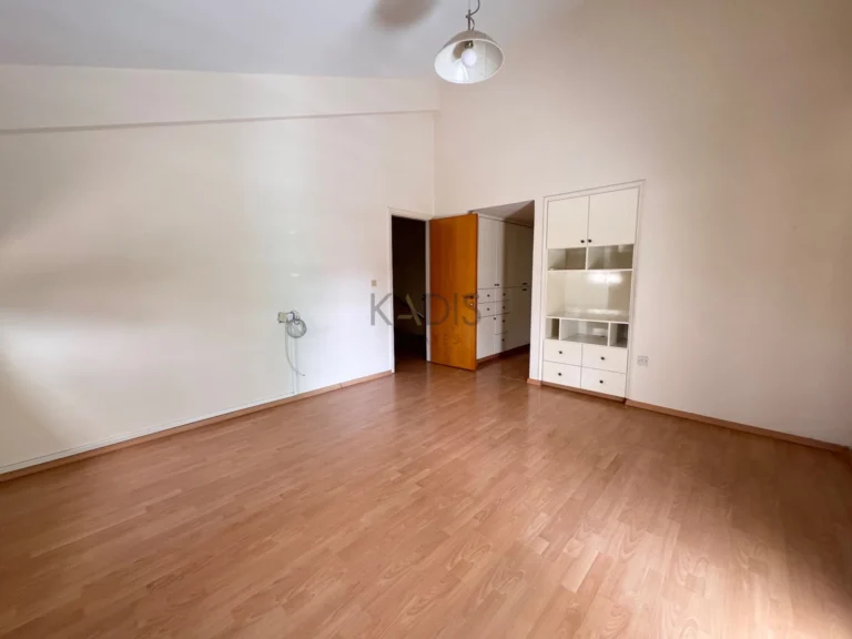 5 Bedroom House for Sale in Engomi, Nicosia District