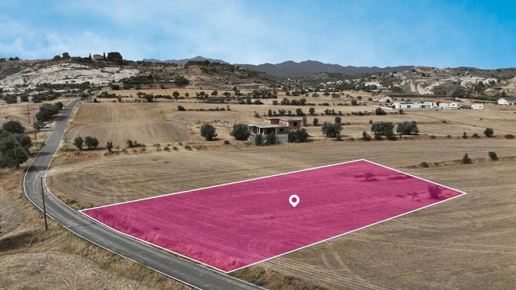 2,198m² Plot for Sale in Pera, Nicosia District
