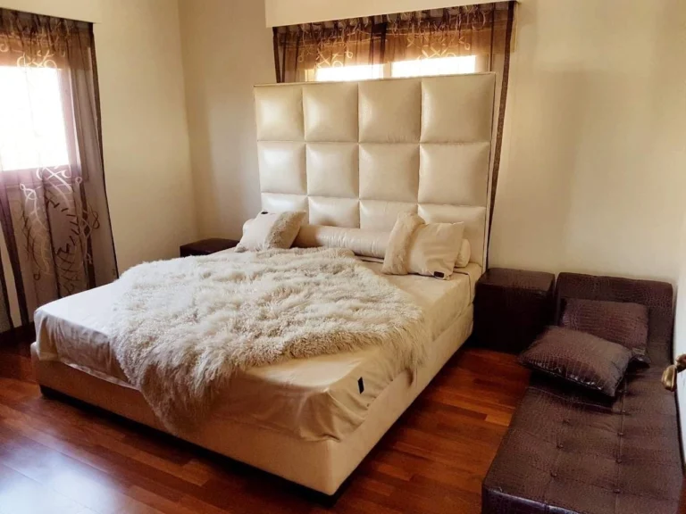 6+ Bedroom House for Sale in Agios Tychonas, Limassol District