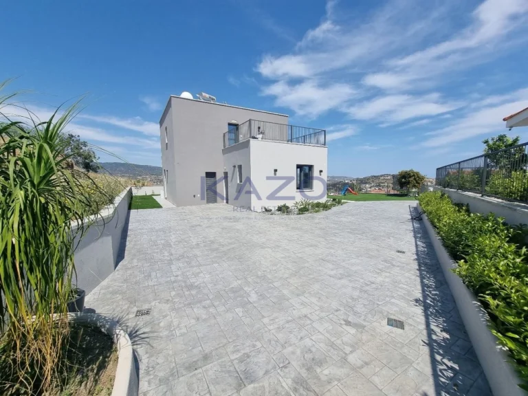 4 Bedroom House for Sale in Parekklisia, Limassol District