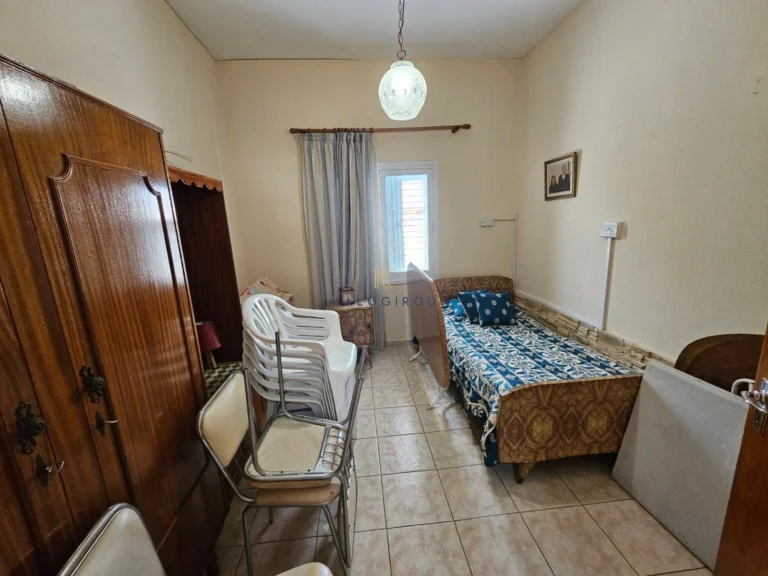 Cheap Houses and Villas for Sale Larnaca up to 300000 euro