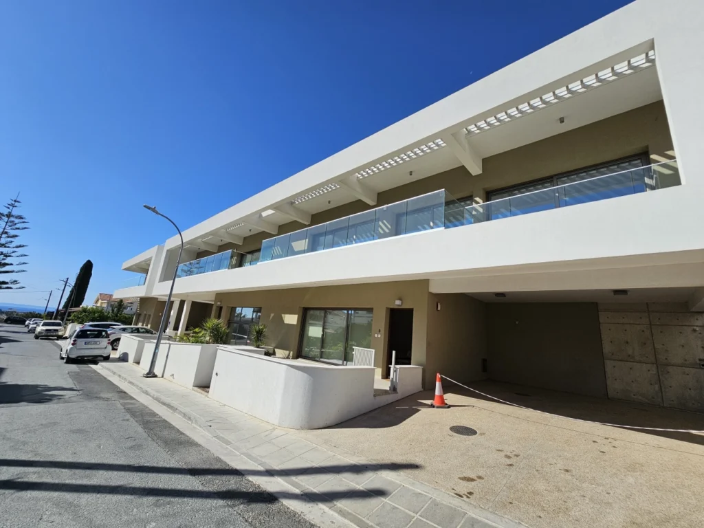 3 Bedroom House for Sale in Paphos – Agios Theodoros