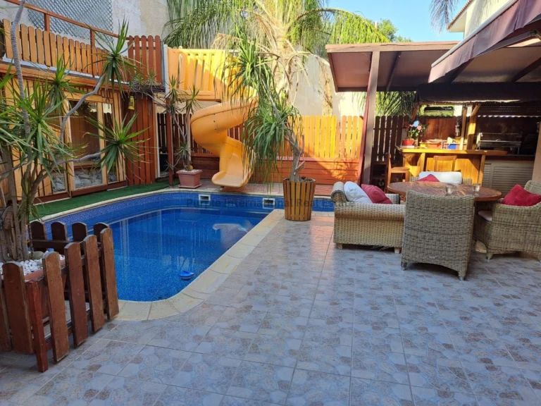 4 Bedroom House for Sale in Limassol – Agia Fyla