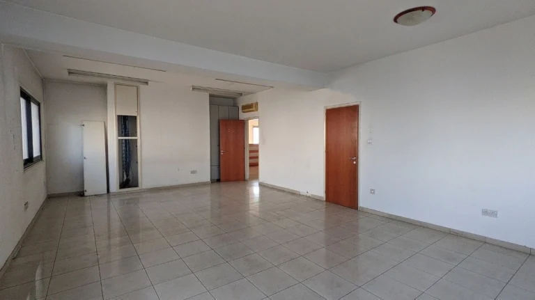 336m² Office for Sale in Nicosia – Lykavitos