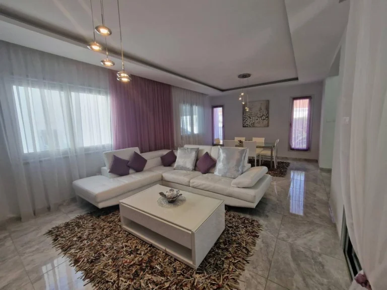 5 Bedroom House for Sale in Parekklisia, Limassol District