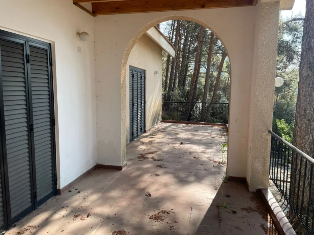 5 Bedroom House for Sale in Limassol District