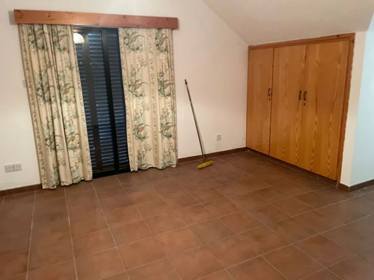5 Bedroom House for Sale in Limassol District