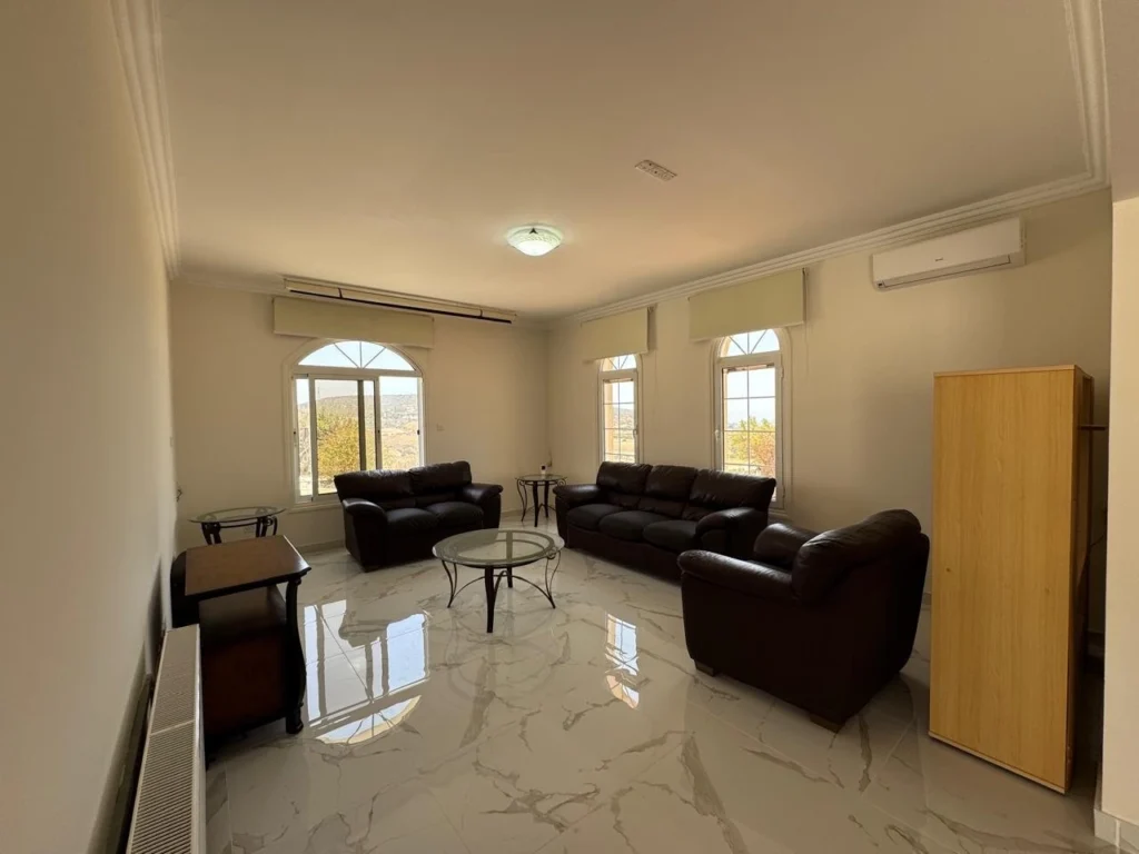 5 Bedroom House for Rent in Monagroulli, Limassol District