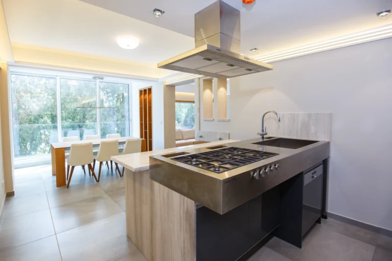 3 Bedroom Apartment for Rent in Potamos Germasogeias, Limassol District