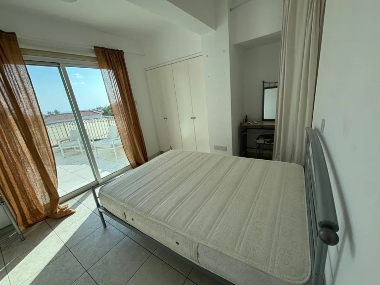 1 Bedroom Apartment for Sale in Paphos – Universal