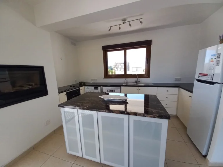 2 Bedroom Apartment for Sale in Paphos – Universal