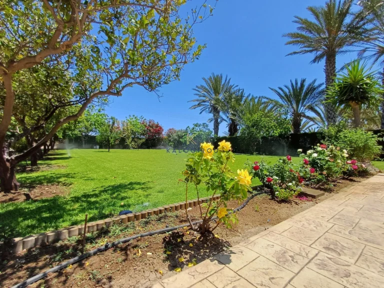 3 Bedroom House for Sale in Pervolia Larnacas