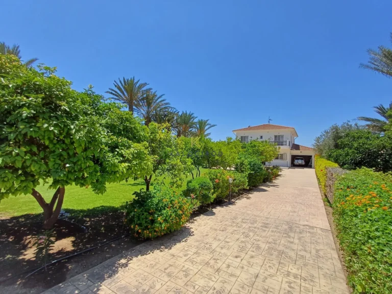3 Bedroom House for Sale in Pervolia Larnacas