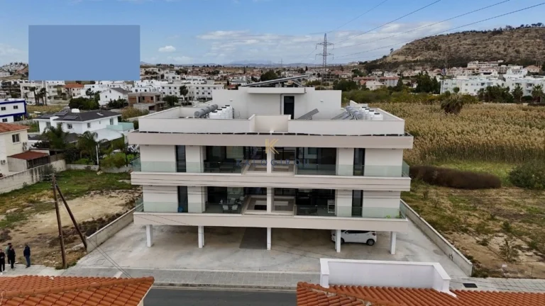 2 Bedroom Apartment for Sale in Oroklini, Larnaca District