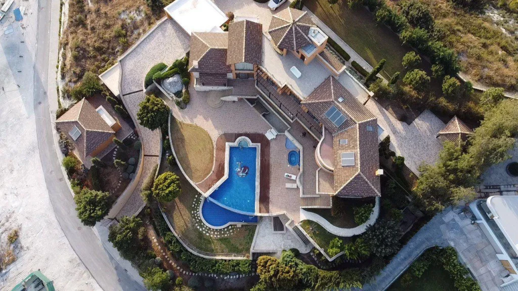 4 Bedroom House for Sale in Agios Tychonas, Limassol District