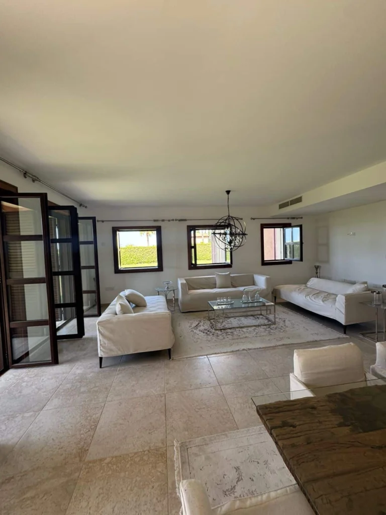 6+ Bedroom House for Sale in Limassol District