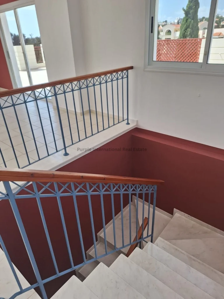 3 Bedroom Apartment for Sale in Paphos – Universal