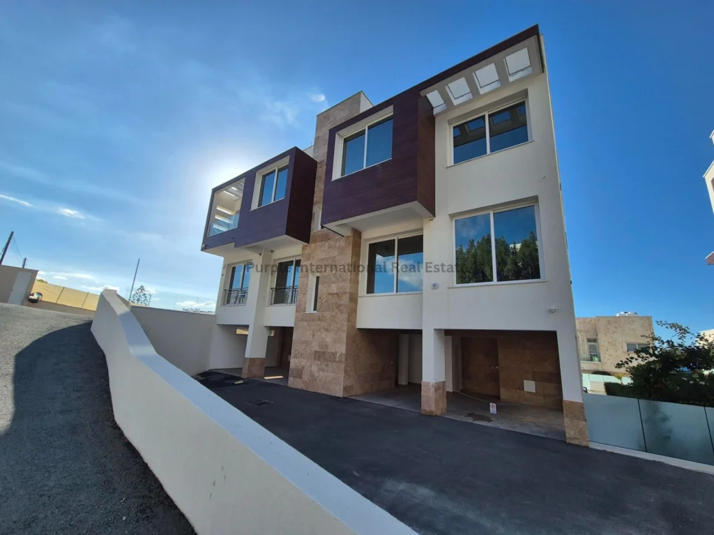 3 Bedroom Apartment for Sale in Kissonerga, Paphos District