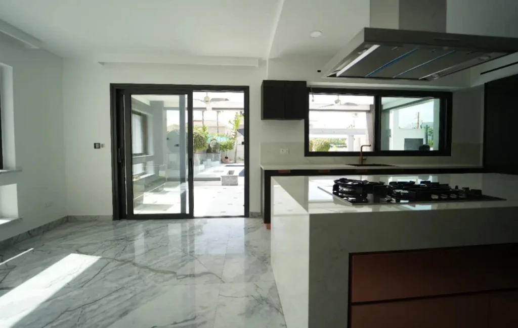 6+ Bedroom House for Sale in Limassol District