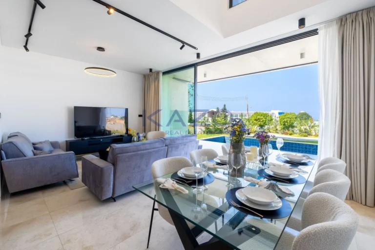 3 Bedroom House for Sale in Kissonerga, Paphos District