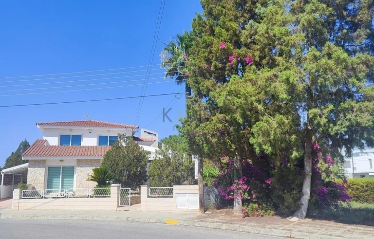 Cheap Houses and Villas for Sale Nicosia up to 800000 euro