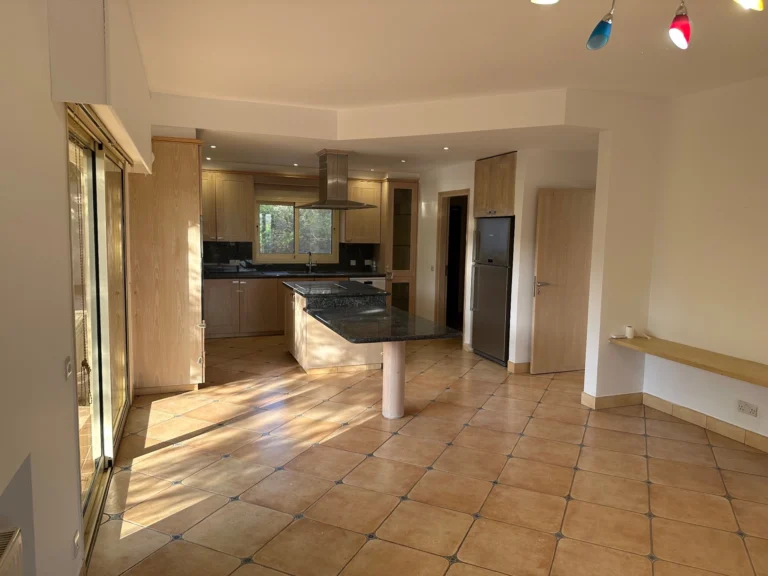 5 Bedroom House for Sale in Agios Tychonas, Limassol District