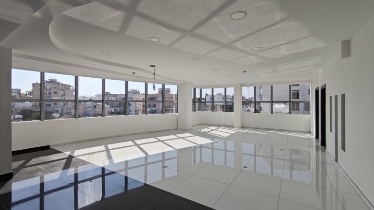 200m² Office for Rent in Strovolos, Nicosia District