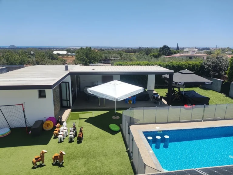 4 Bedroom House for Sale in Ypsonas, Limassol District