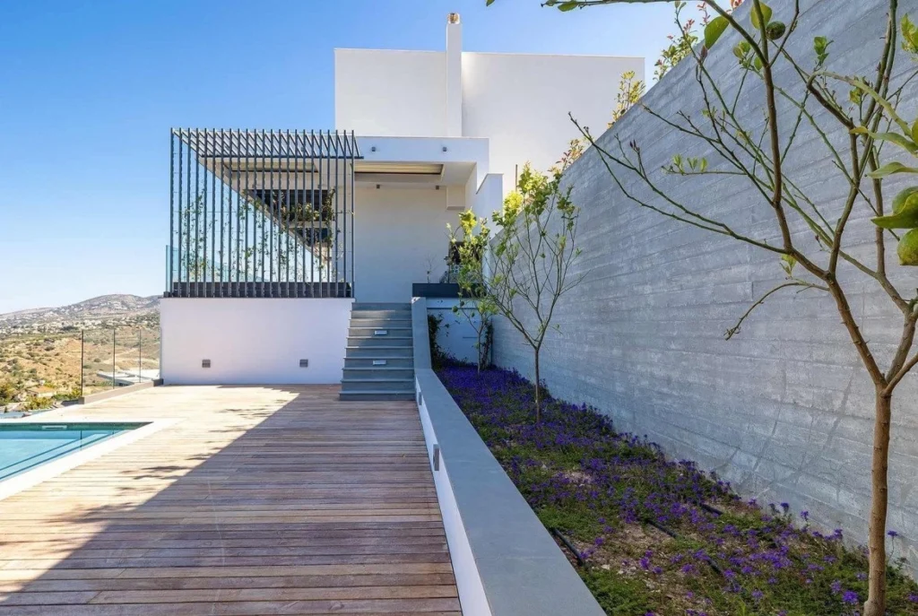 6+ Bedroom House for Sale in Armou, Paphos District