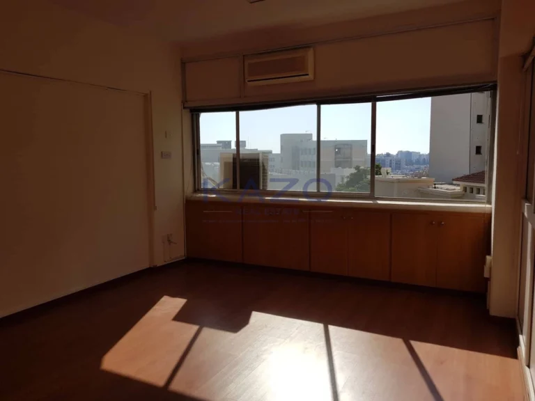 100m² Office for Rent in Limassol District