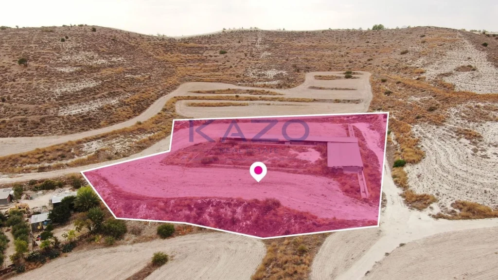 7,575m² Plot for Sale in Aradippou, Larnaca District