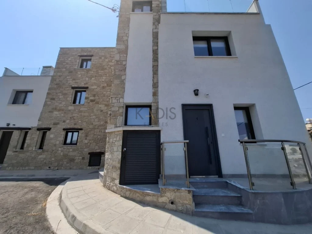 3 Bedroom House for Sale in Pyrgos Lemesou, Limassol District