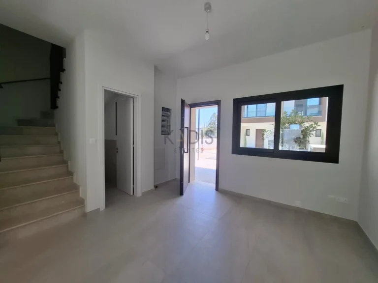 3 Bedroom House for Sale in Parekklisia, Limassol District